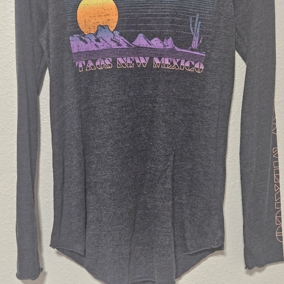 NWT Chaser graphic long sleeve top size small - Picture 4 of 11